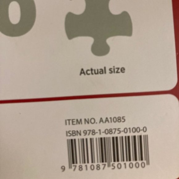 2000 Piece Puzzle - New still in packing, never used - Picture 3 of 3